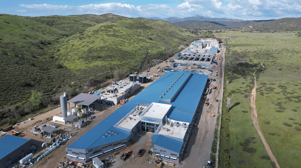 aerial view of the Easy County Advanced Water Purification facility in Santee, California designed by Carollo Engineers.