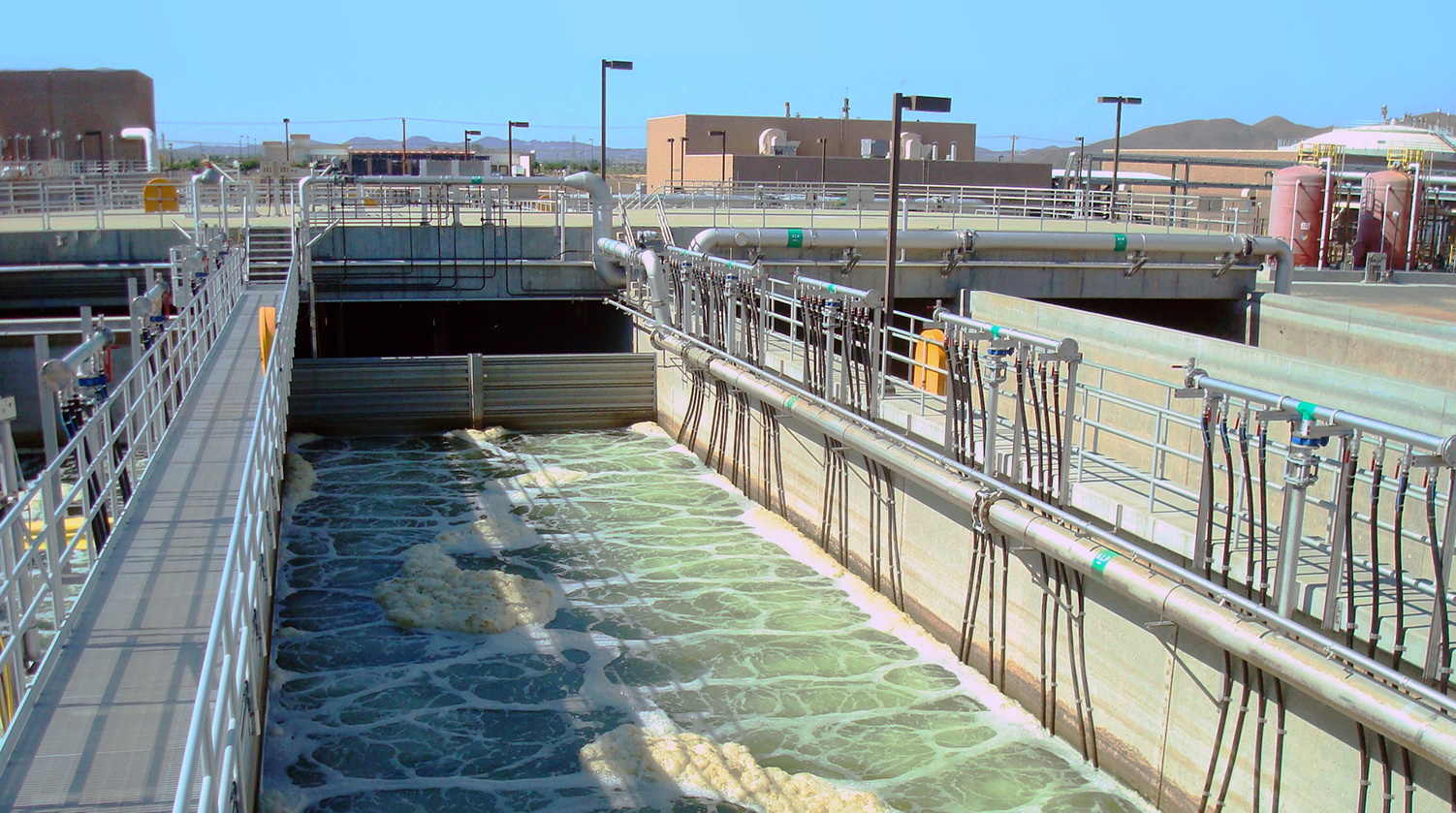 bubbling basin showing greenhouse gas emissions at a wastewater treatment plant. Carollo engineers.