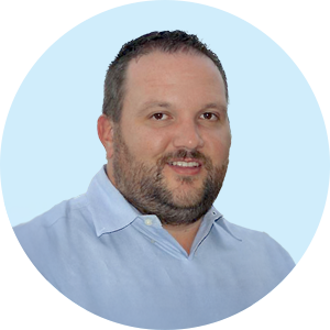 headshot of Carollo's construction management director Erik Peters